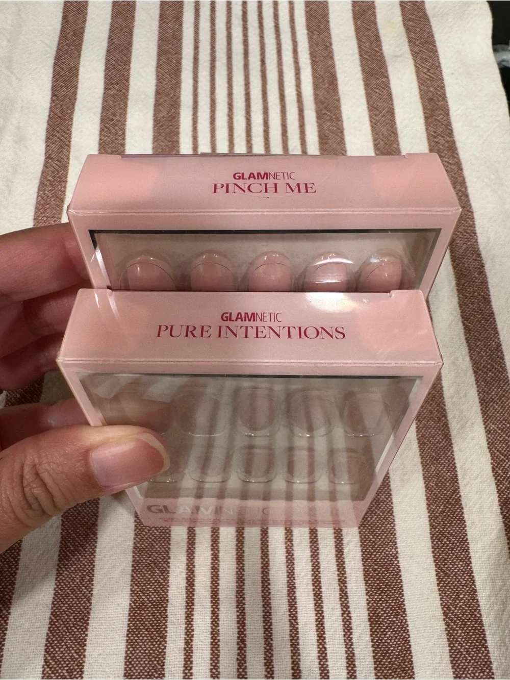 GLAMNETIC Press-On Nails - Set of 3 Short Oval